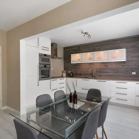 Апартаменты Aalesund Centrum Apartement. Олесунн